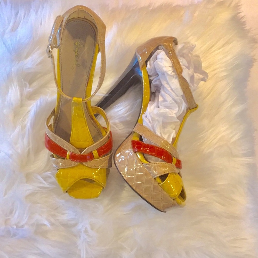 Tan/Orange/Yellow Heels Size 8 - Picture 1 of 6